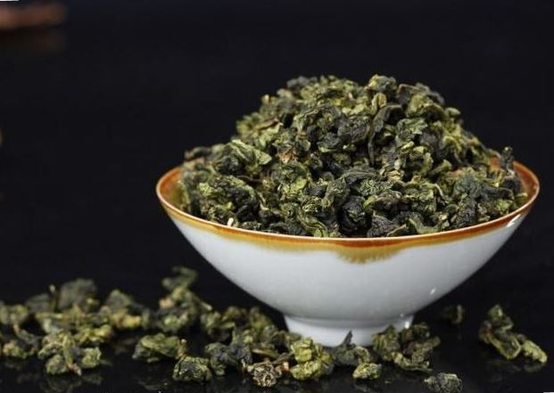 How should tea be stored?